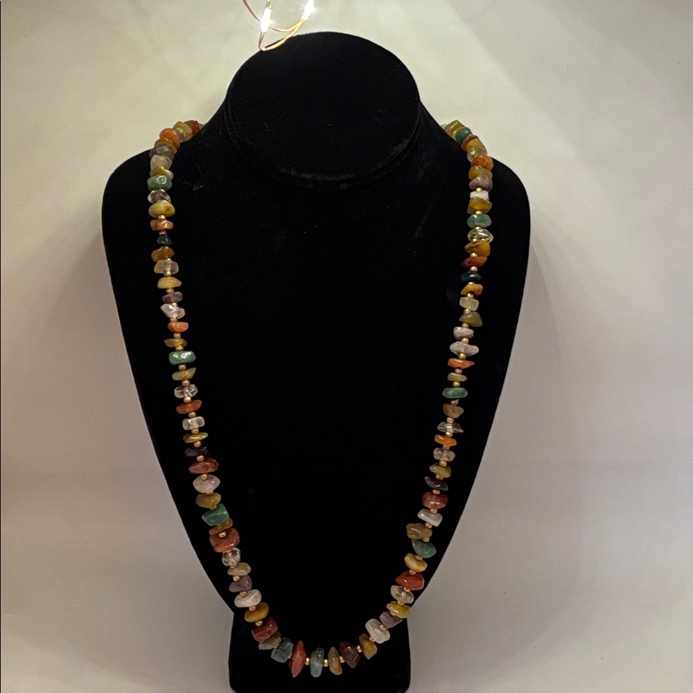 ⬛️Vintage Hand Made Multicolored Semi-Precious Gemstone Chip Treasure Necklace